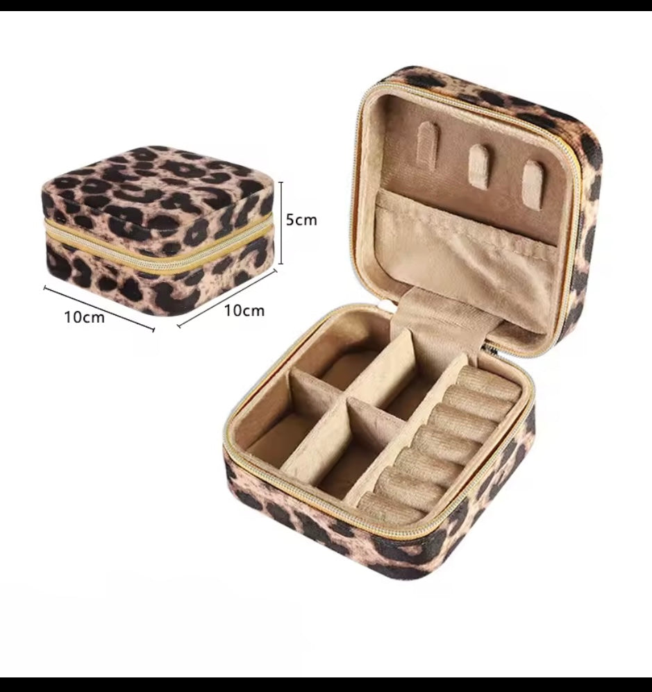 Velvet jewelry storage travel box