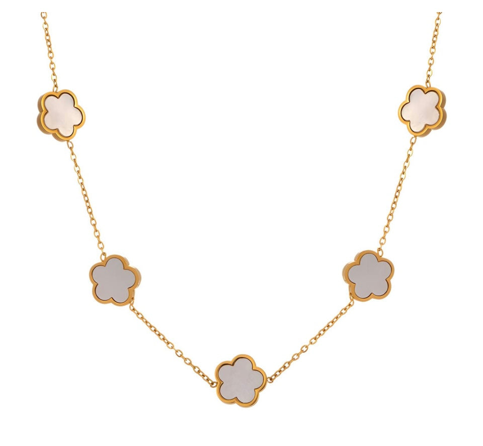 Flower meadow necklace