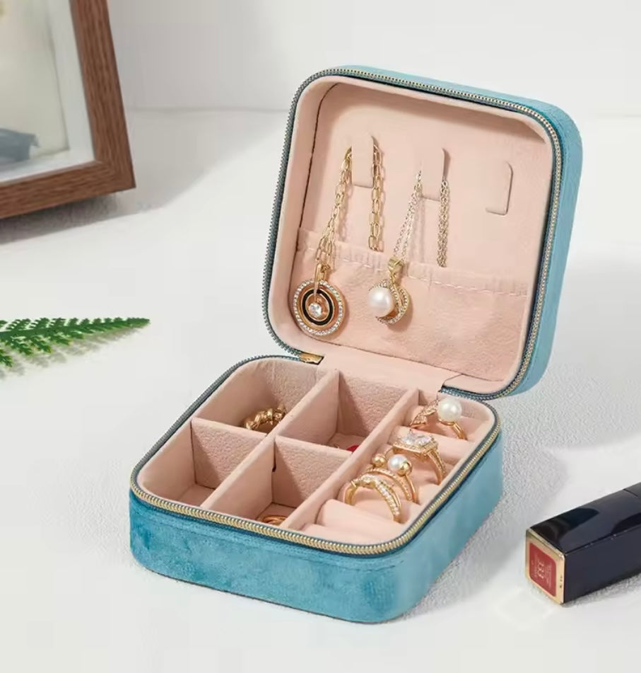Velvet jewelry storage travel box